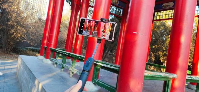 2自拍杆三脚架一键变焦记录美好瞬间！凯发k8国际厅登录小米变焦支架自拍杆