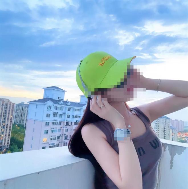 ：人员进小区无需门禁邻居们并未听到呼救声k8凯发网站实探“虎牙女主播遇害”事发地(图3)