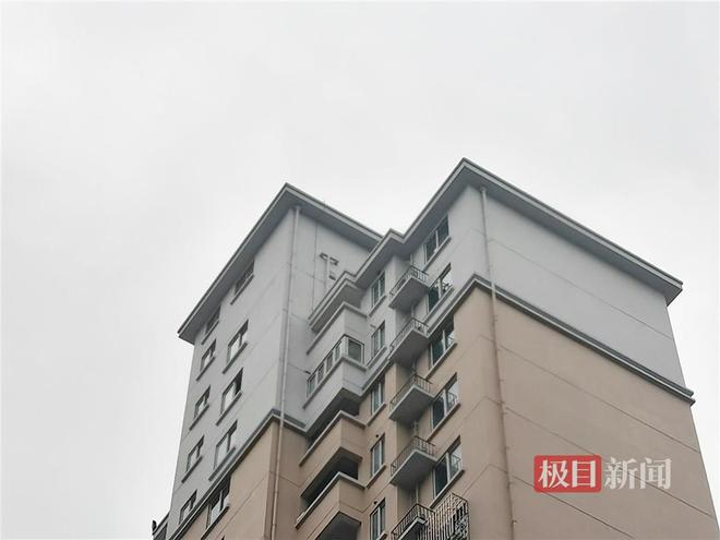：人员进小区无需门禁邻居们并未听到呼救声k8凯发网站实探“虎牙女主播遇害”事发地(图5)