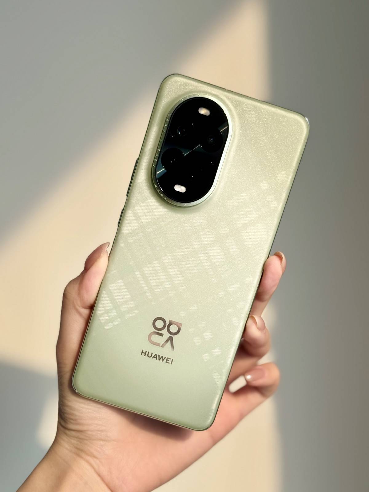 3系列和nova Flip引领情人节送礼潮流凯发k8国际时尚颜值“天生一对”nova 1(图4)