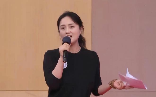 脸型和母亲神似知情人透露其父母背景K8凯