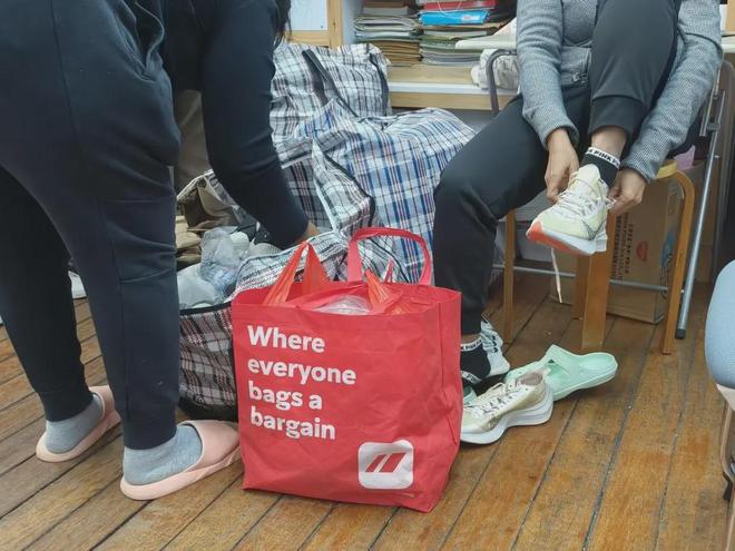 火后的面孔与声音凯发国际宏福苑大(图5) 火后的面孔与声音凯发国际宏福苑大(图5)